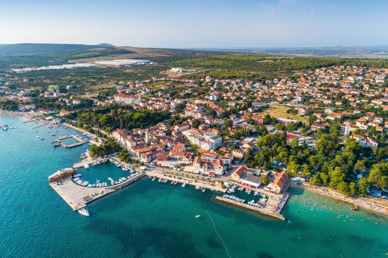 Merita Apartments With Pool Sveti Filip i Jakov Kültér fotó