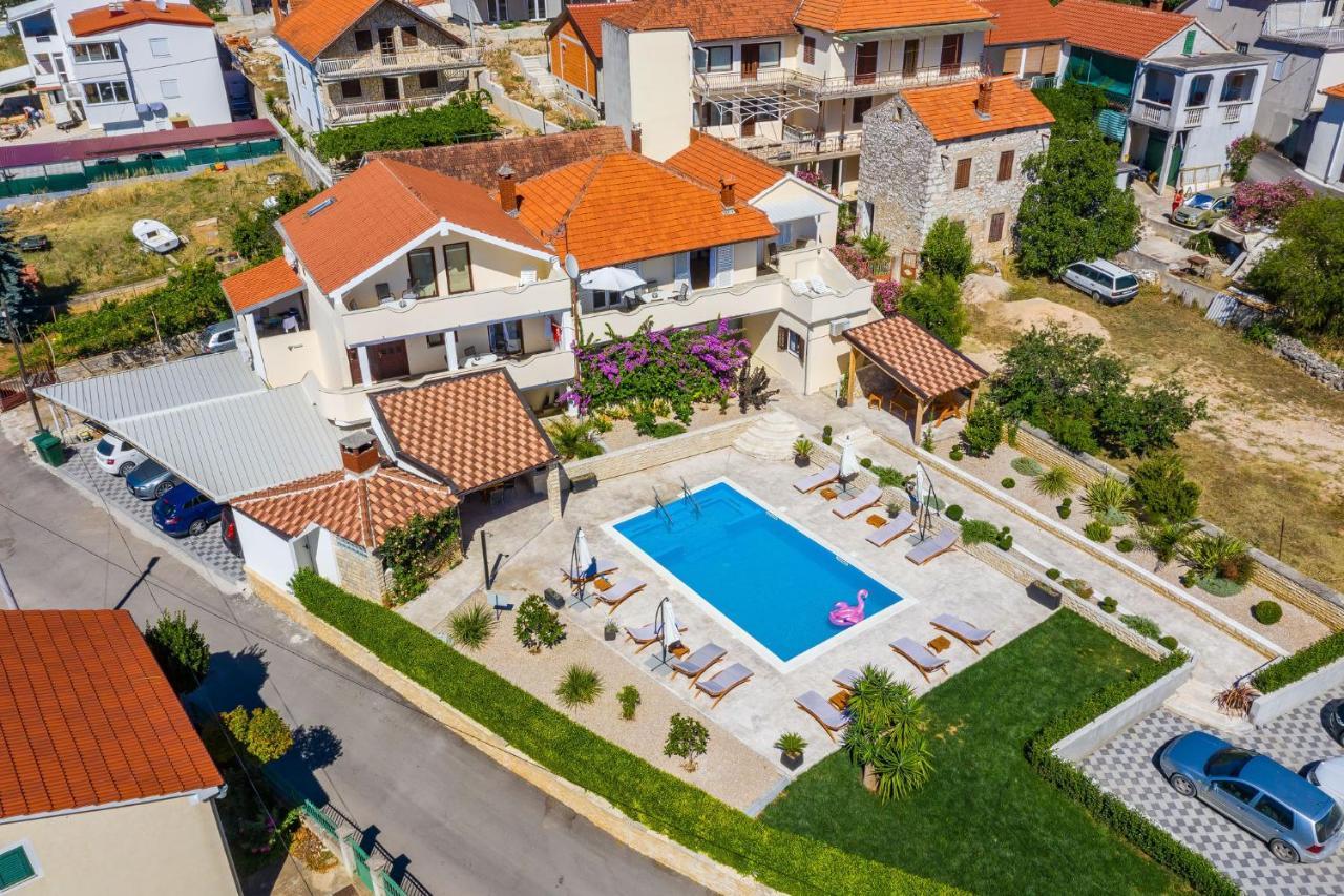 Merita Apartments With Pool Sveti Filip i Jakov Kültér fotó